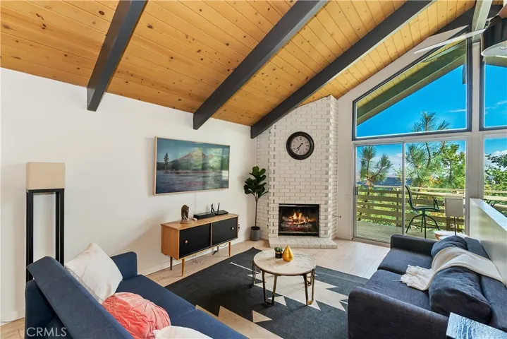 1219 Klondike Drive, Lake Arrowhead, California 92352