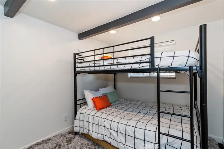 1219 Klondike Drive, Lake Arrowhead, California 92352