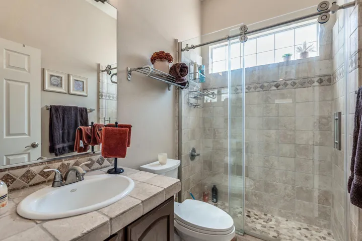 019_019_250606_80411_portobello_drive_in