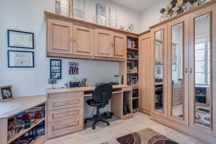 005_005_250606_80411_portobello_drive_in