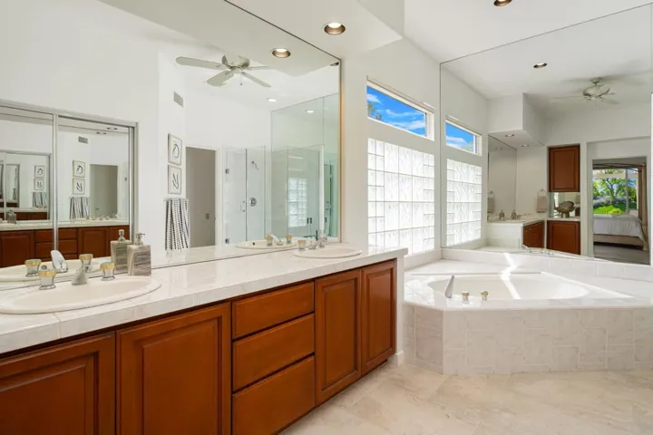 MOTORIZED BLINDS IN PRIMARY BATHROOM