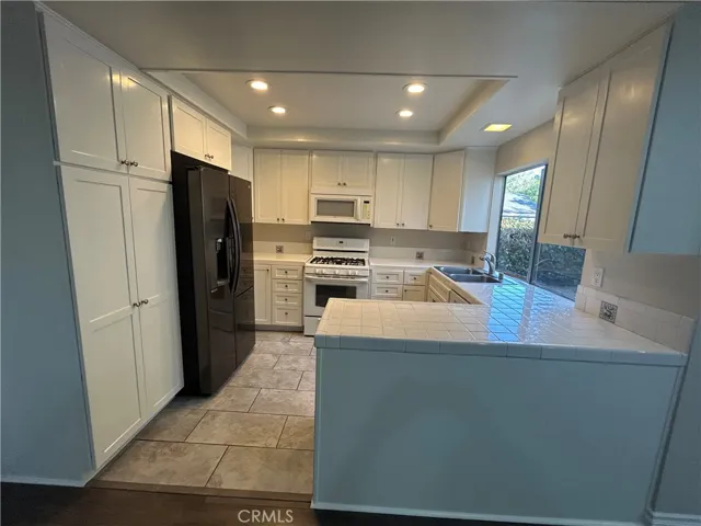 14 Pebblepath, Irvine, California 92614