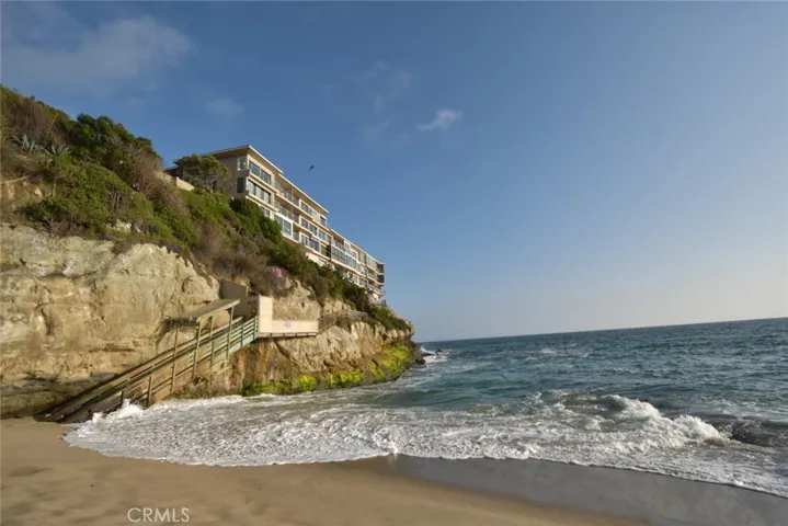 Private access to West beach from Table Rock complex