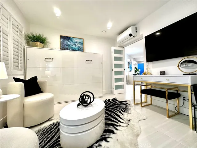 En-suite with murphy bed