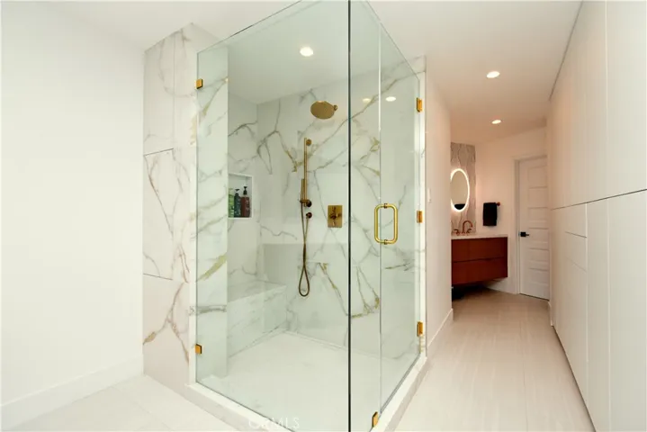 Main bathroom walk-in shower