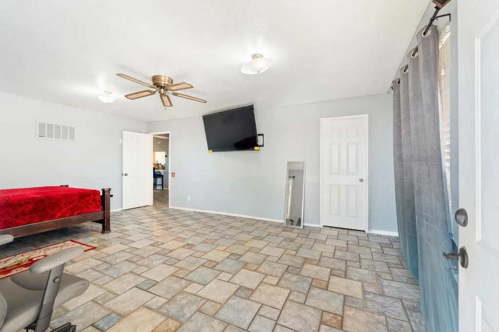 75760 Skyline Drive, Desert Hot Springs, California 92241 home-pic-29
