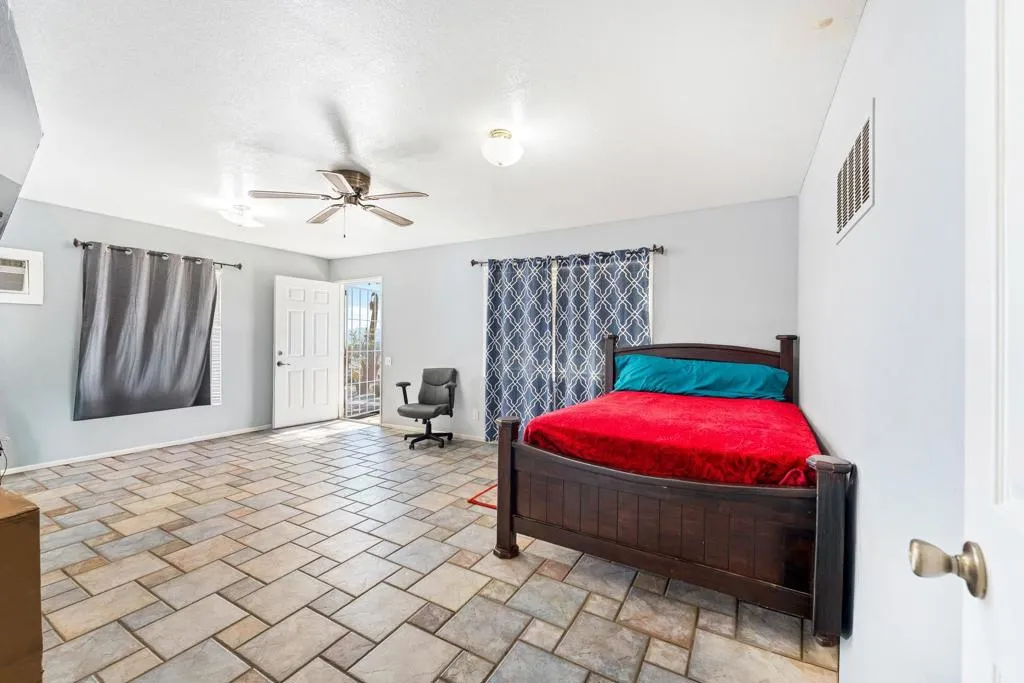 75760 Skyline Drive, Desert Hot Springs, California 92241 home-pic-28