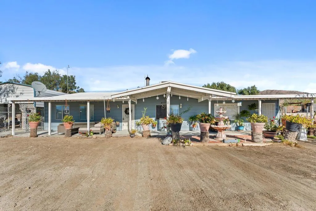 75760 Skyline Drive, Desert Hot Springs, California 92241 home-pic-2