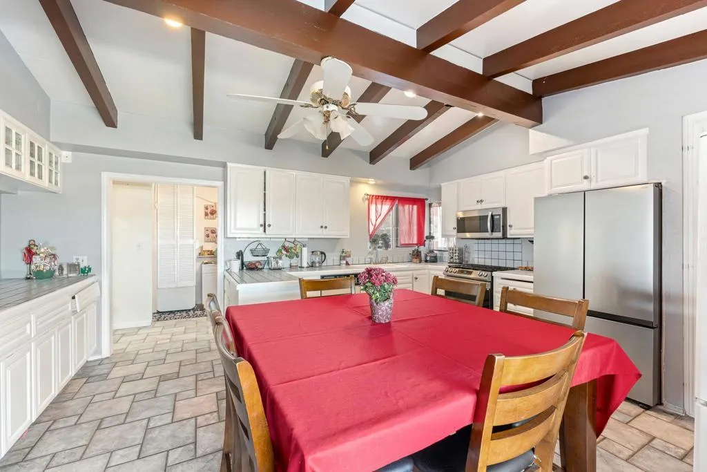 75760 Skyline Drive, Desert Hot Springs, California 92241 home-pic-18