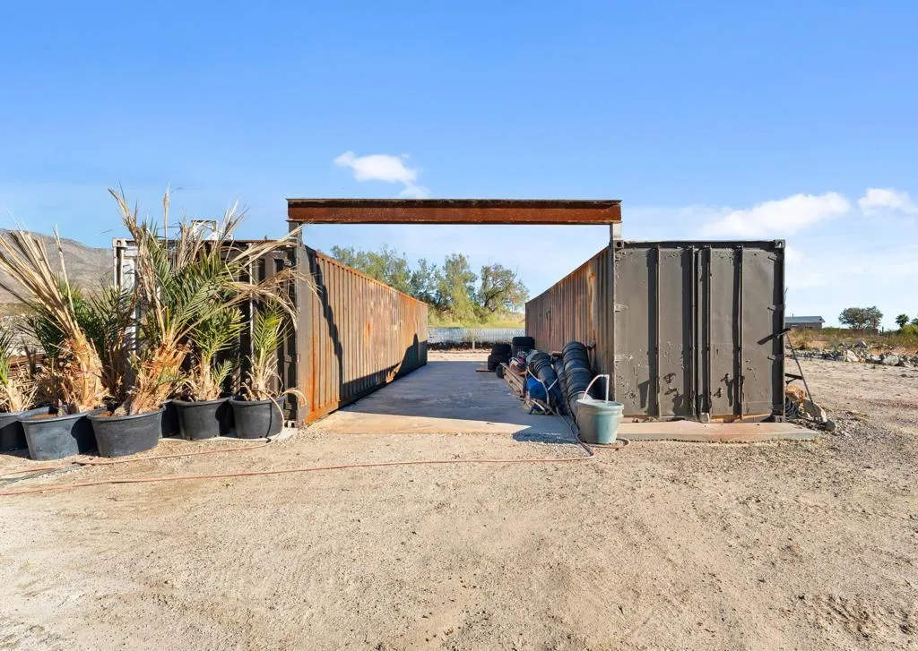 75760 Skyline Drive, Desert Hot Springs, California 92241 home-pic-30
