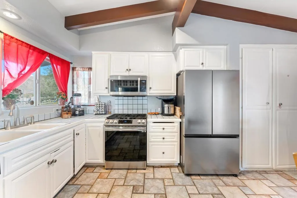 75760 Skyline Drive, Desert Hot Springs, California 92241 home-pic-19