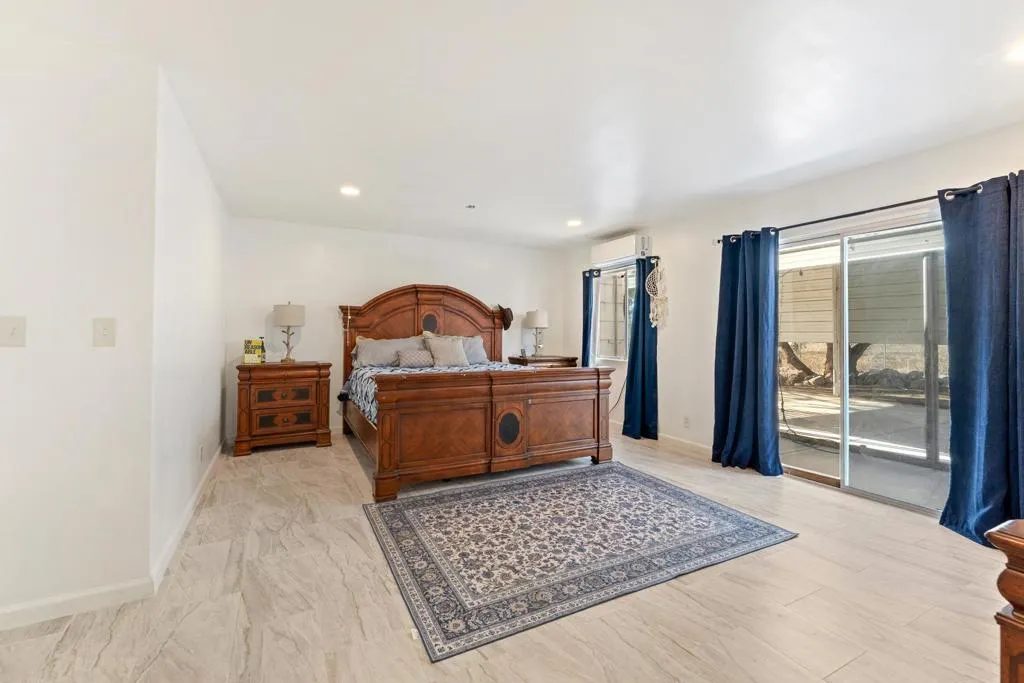 75760 Skyline Drive, Desert Hot Springs, California 92241 home-pic-10