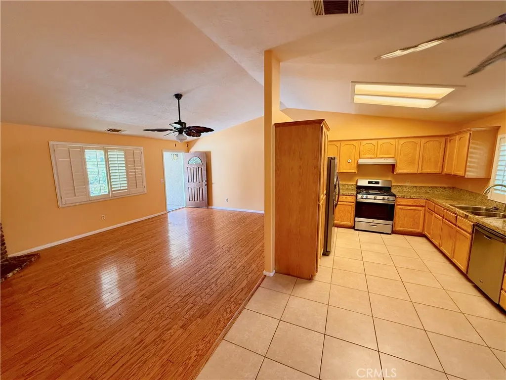 54822 El Prado Trail, Yucca Valley, California 92284 home-pic-5