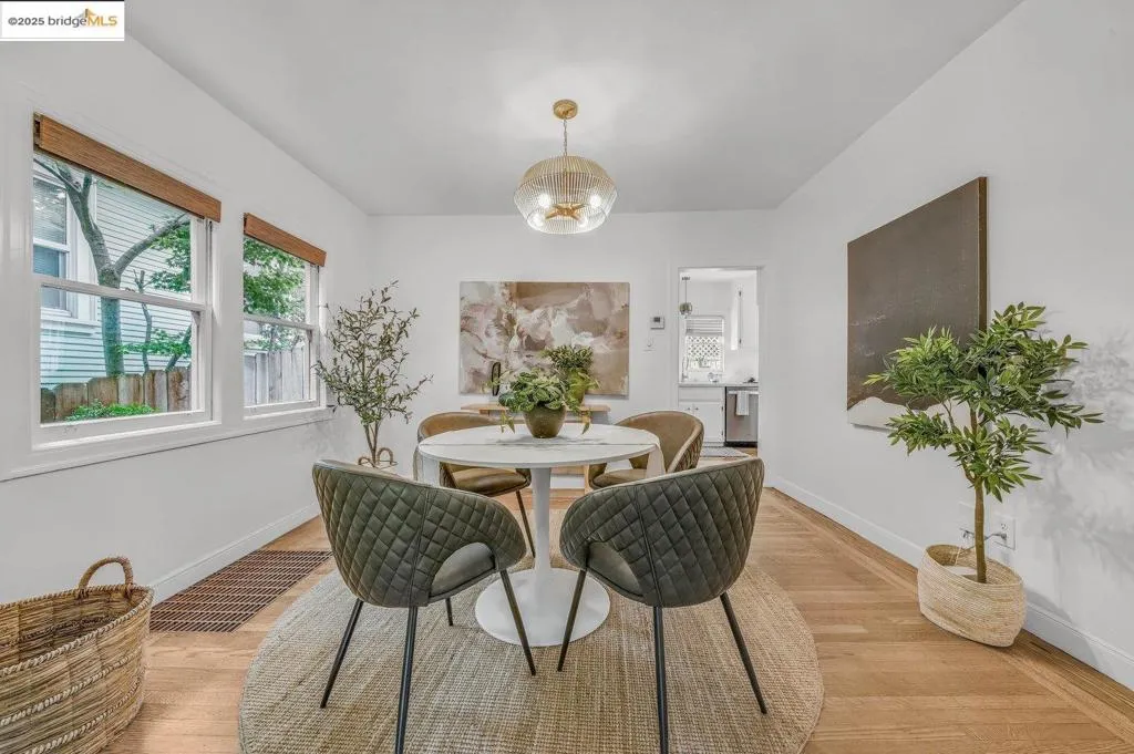 5925 Outlook Ave, Oakland, California 94605 home-pic-15