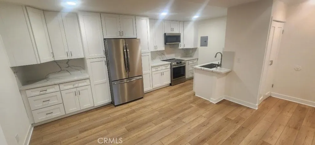 2511 W Sunflower Avenue P6, Santa Ana, California 92704 home-pic-5