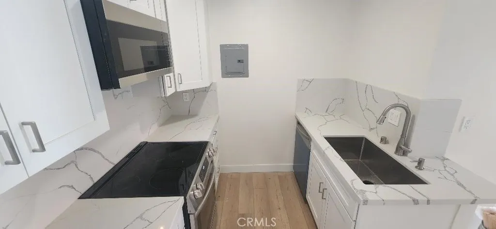 2511 W Sunflower Avenue P6, Santa Ana, California 92704 home-pic-20