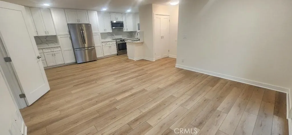 2511 W Sunflower Avenue P6, Santa Ana, California 92704 home-pic-1