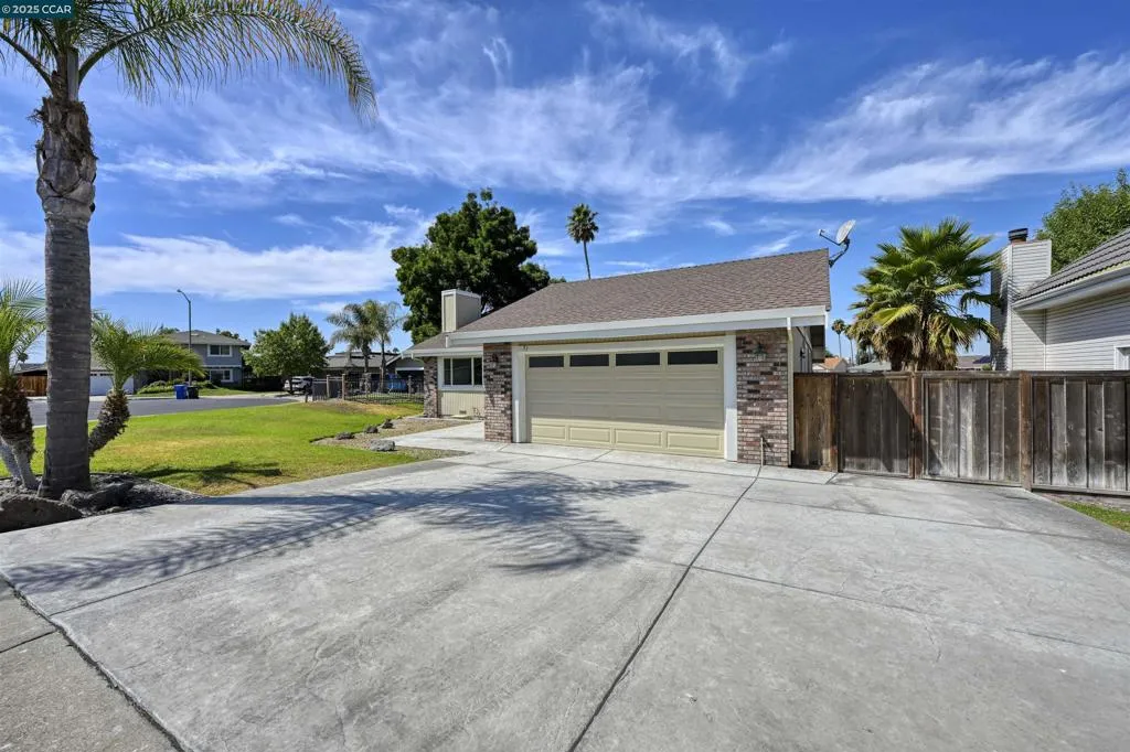 51 Discovery Bay Blvd, Discovery Bay, California 94505 home-pic-46