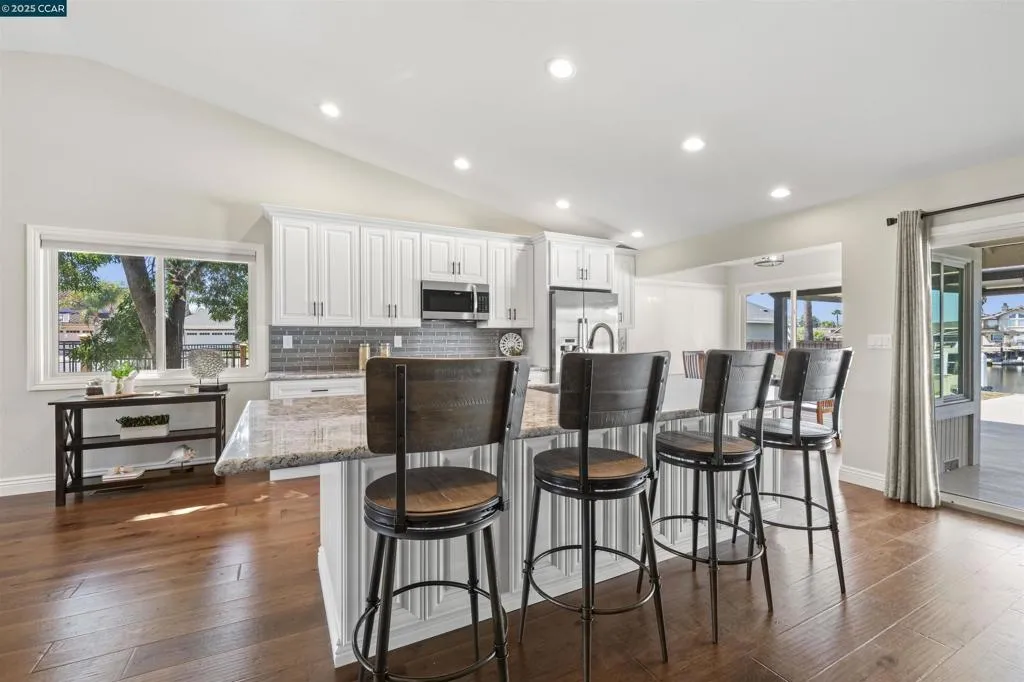 51 Discovery Bay Blvd, Discovery Bay, California 94505 home-pic-10