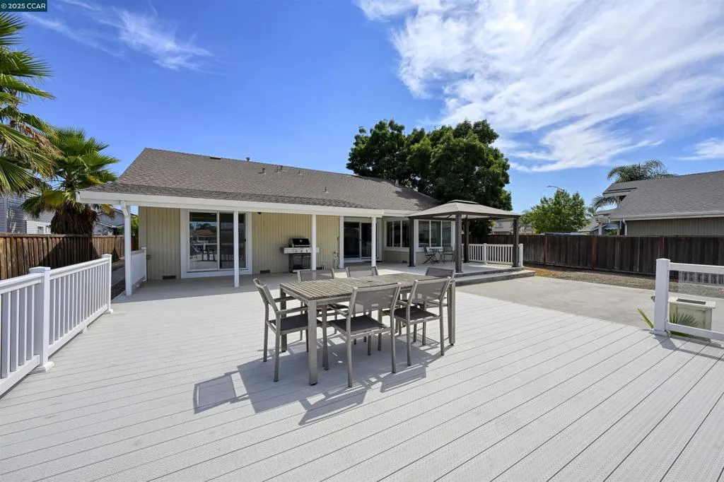 51 Discovery Bay Blvd, Discovery Bay, California 94505 home-pic-4