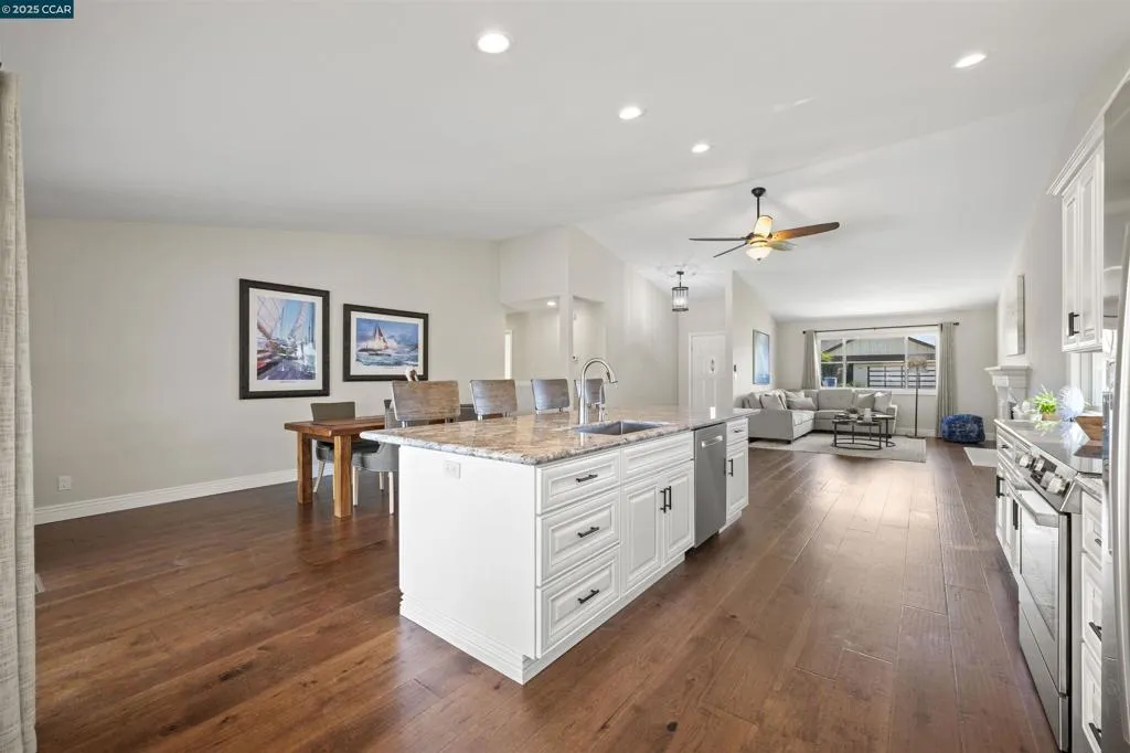 51 Discovery Bay Blvd, Discovery Bay, California 94505 home-pic-19