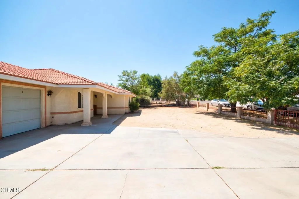 9527 Riggins Road, Phelan, California 92371 home-pic-39