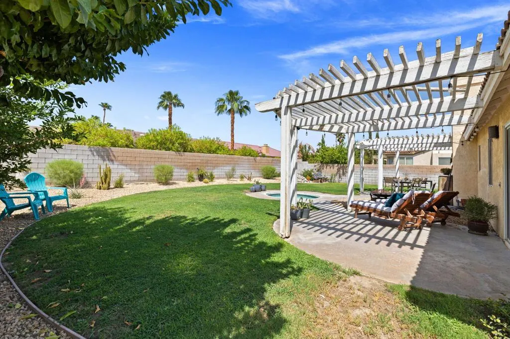 42639 Devonshire Street, Palm Desert, California 92211 home-pic-35