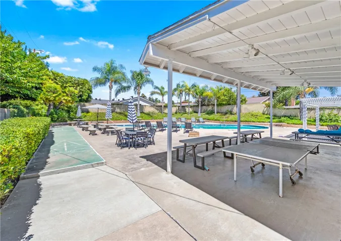 Community pool