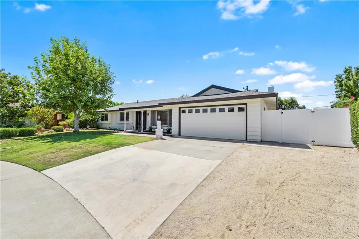 Plenty of parking and potential drive thru RV access.