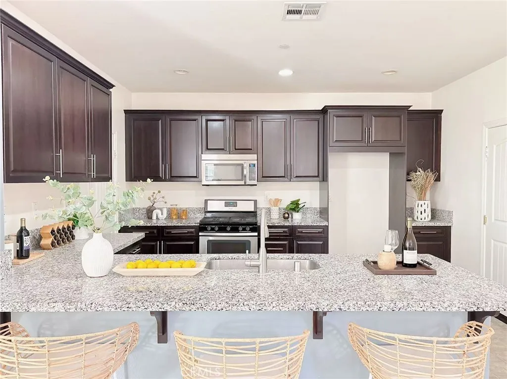 5073 S Heritage Paseo, Ontario, California 91762 home-pic-4