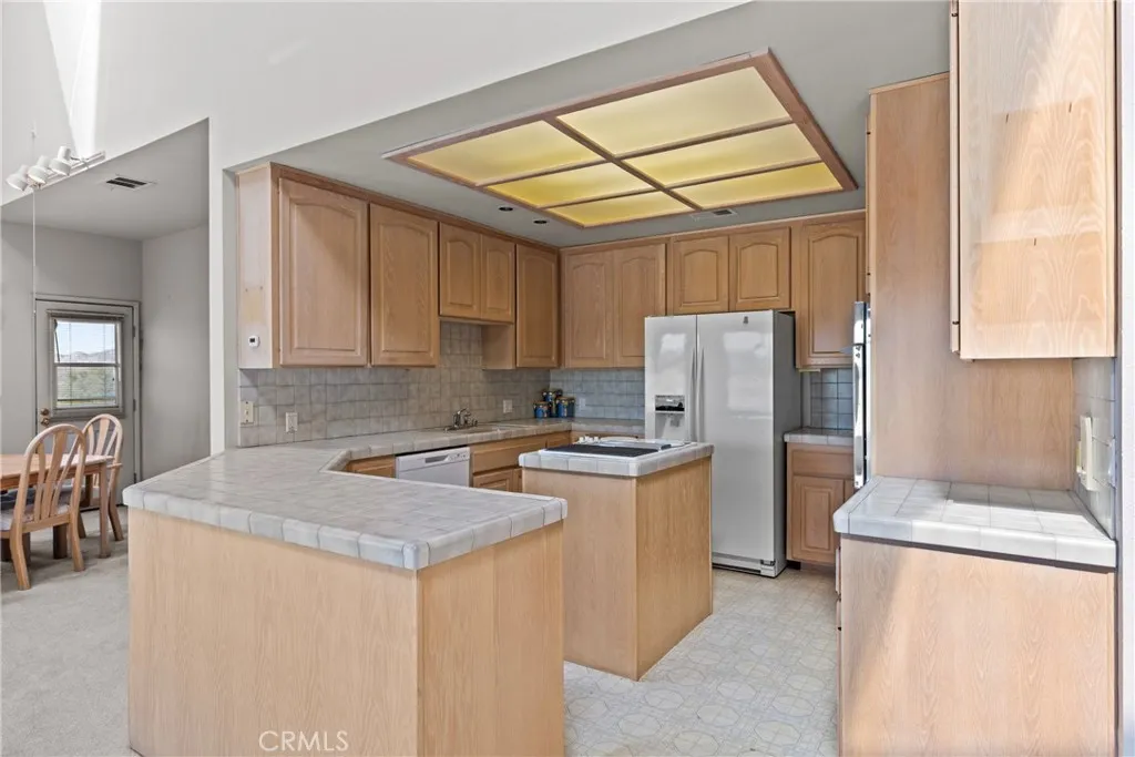 37525 Sage Blossom Lane, Temecula, California 92592 home-pic-13