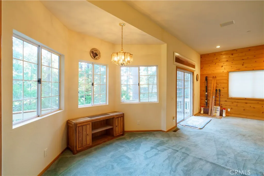 27381 Cottonwood Lane, Lake Arrowhead, California 92317 home-pic-9
