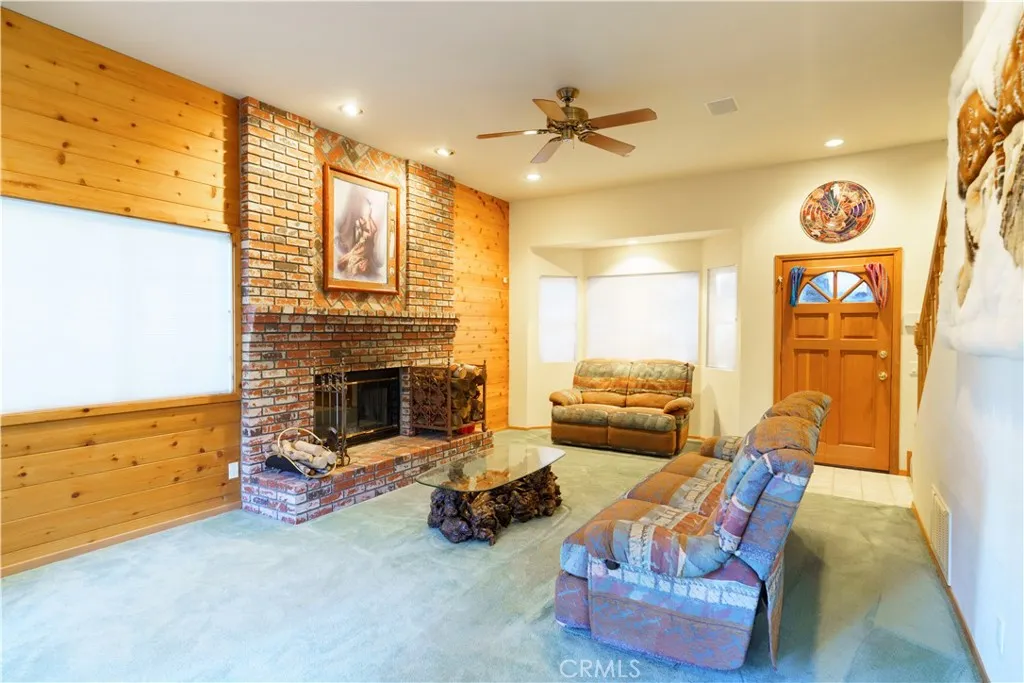 27381 Cottonwood Lane, Lake Arrowhead, California 92317 home-pic-7