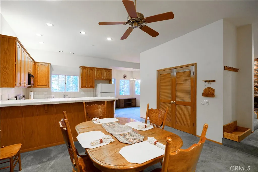 27381 Cottonwood Lane, Lake Arrowhead, California 92317 home-pic-16