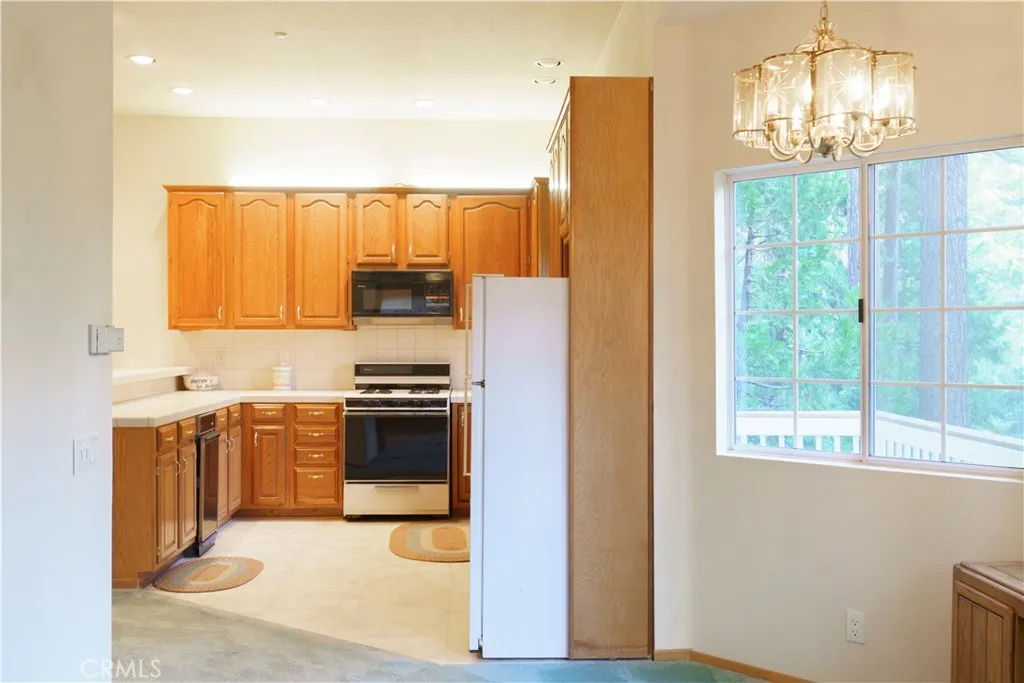 27381 Cottonwood Lane, Lake Arrowhead, California 92317 home-pic-11
