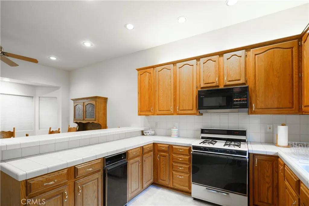 27381 Cottonwood Lane, Lake Arrowhead, California 92317 home-pic-13