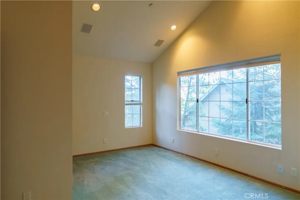 27381 Cottonwood Lane, Lake Arrowhead, California 92317 home-pic-19