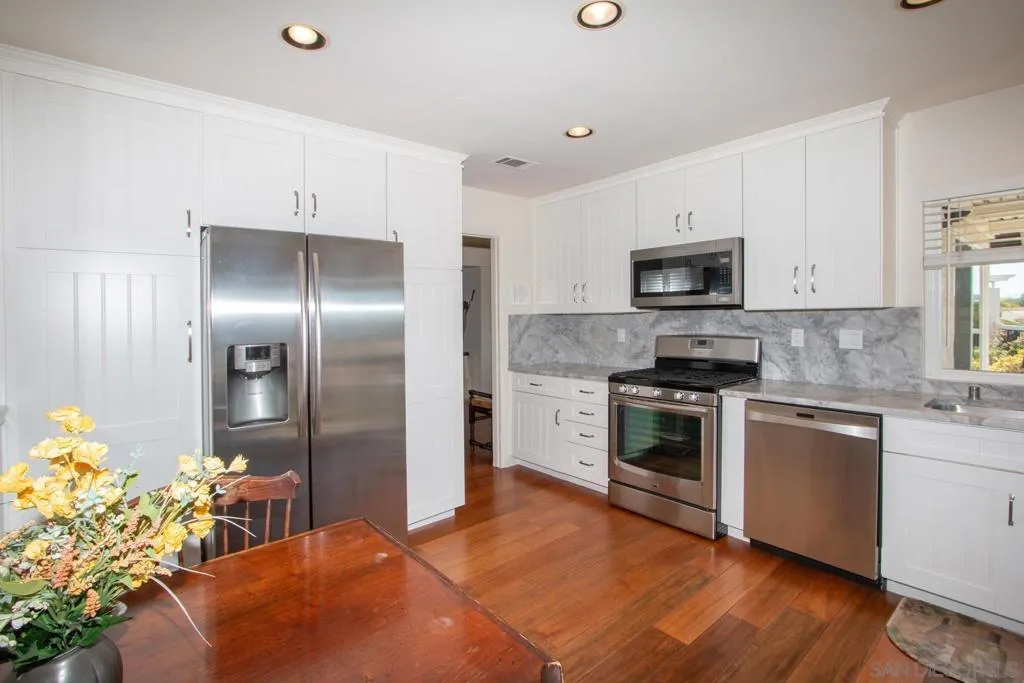 17762 Plaza Acosta, San Diego, California 92128 home-pic-14