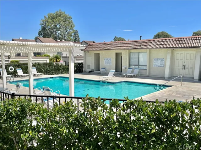 pool & club house