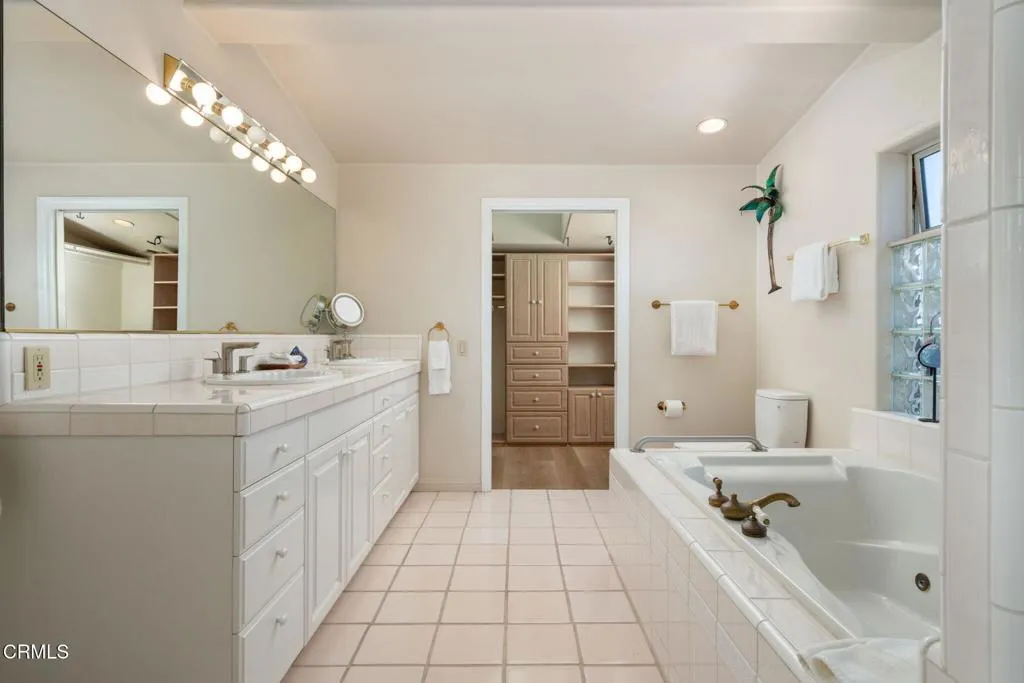 1401 Greenock Lane, Ventura, California 93001 home-pic-24