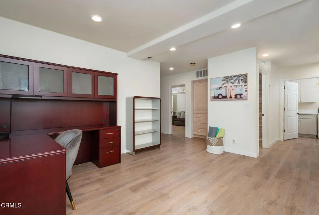1401 Greenock Lane, Ventura, California 93001 home-pic-16