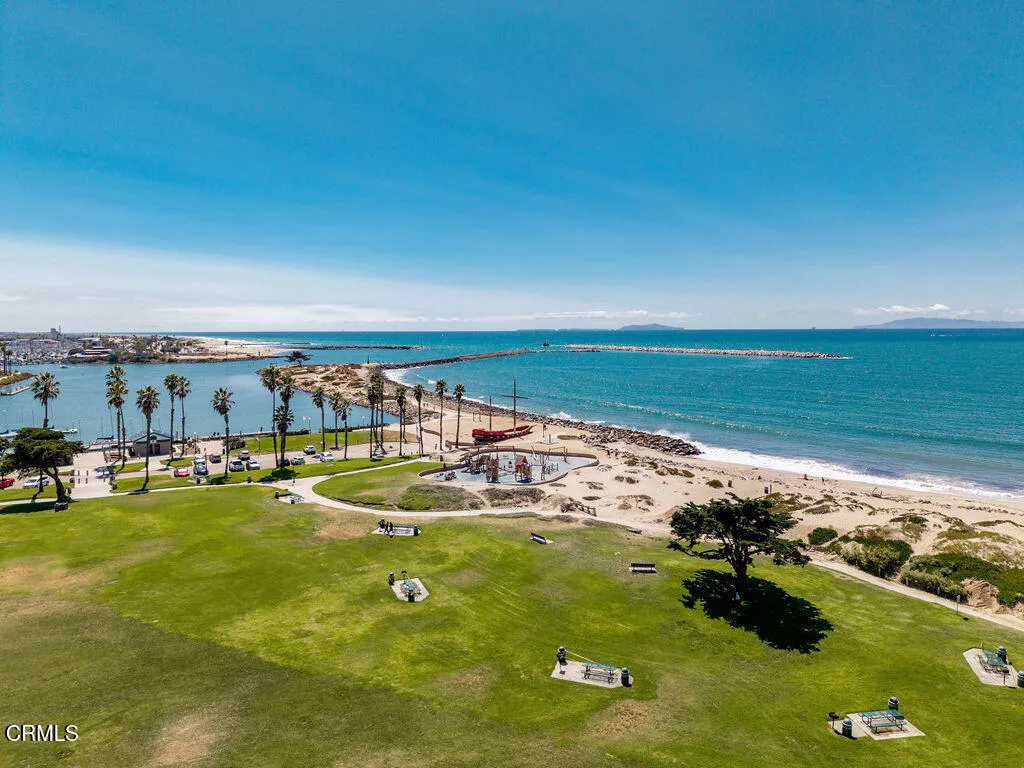 1401 Greenock Lane, Ventura, California 93001 home-pic-33