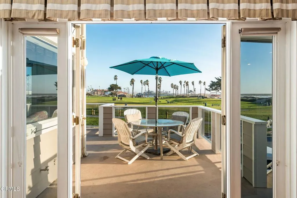1401 Greenock Lane, Ventura, California 93001 home-pic-11