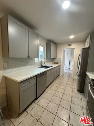1514 E 215th Place, Carson, California 90745