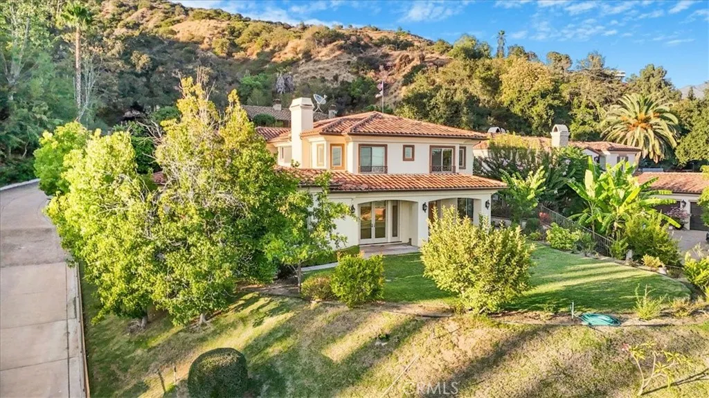 891 Crescent Drive, Monrovia, California 91016 home-pic-3