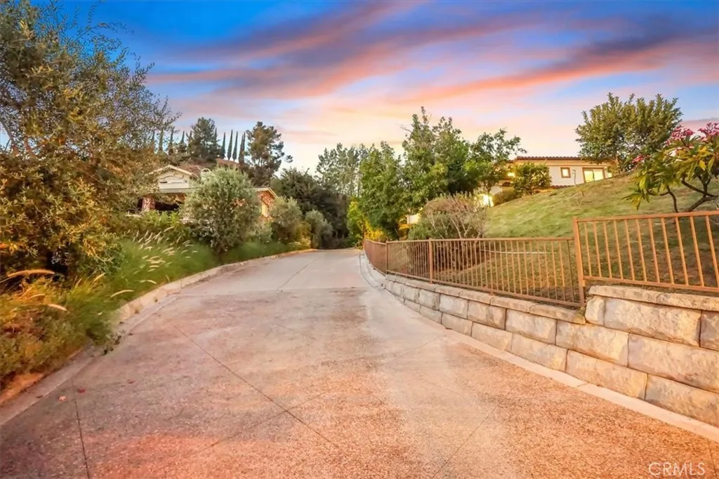 891 Crescent Drive, Monrovia, California 91016 home-pic-8