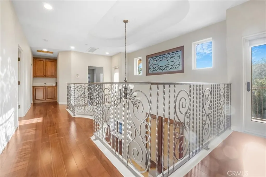 891 Crescent Drive, Monrovia, California 91016 home-pic-24