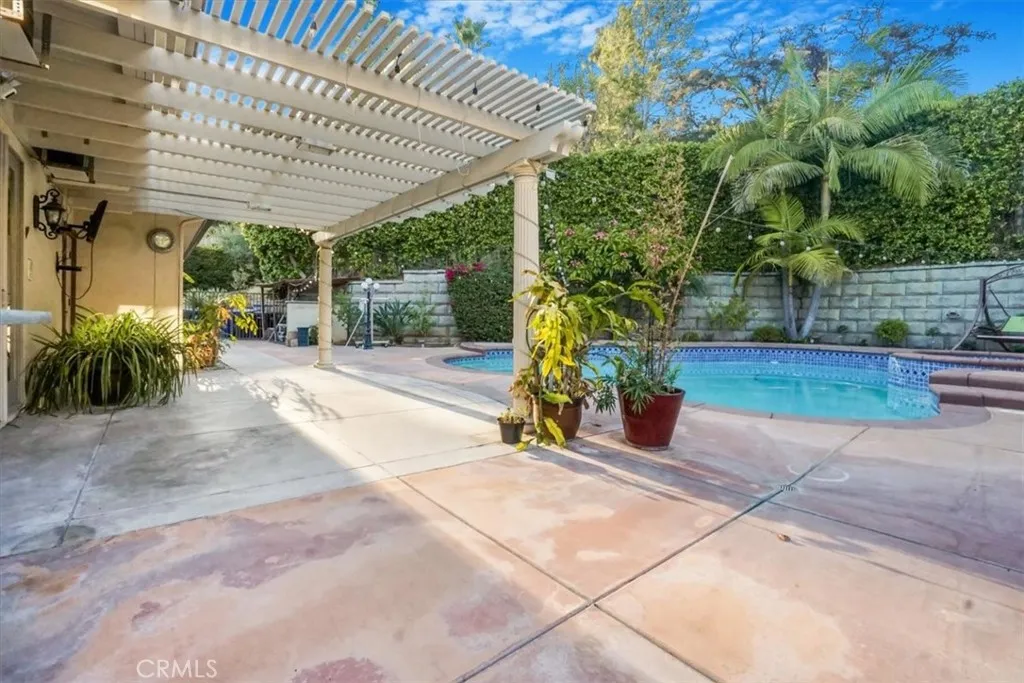 891 Crescent Drive, Monrovia, California 91016 home-pic-46