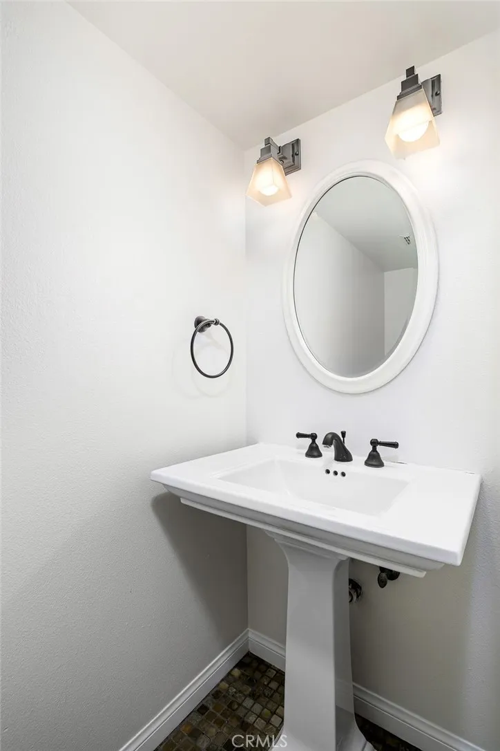 5141 Aspen Drive, Montclair, California 91763 home-pic-7