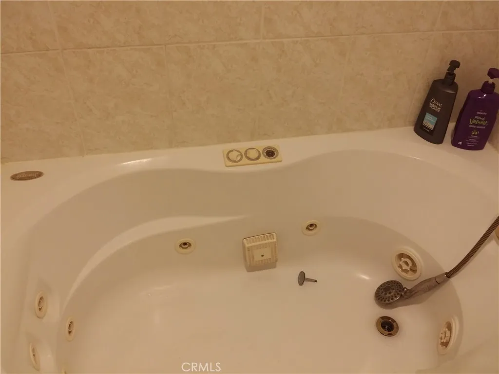 19106 Cantara Street, Reseda, California 91335 home-pic-3